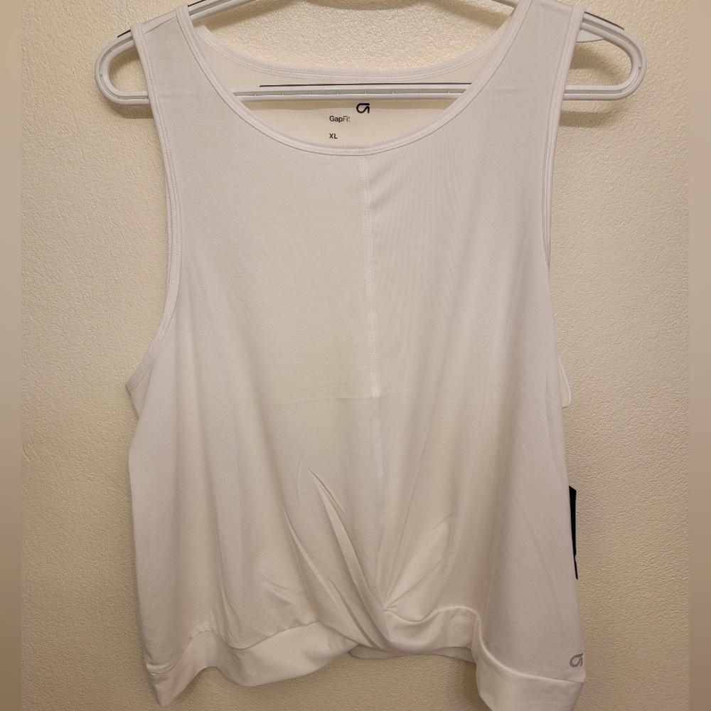 NWT Gap Fit Ladies Tank Top